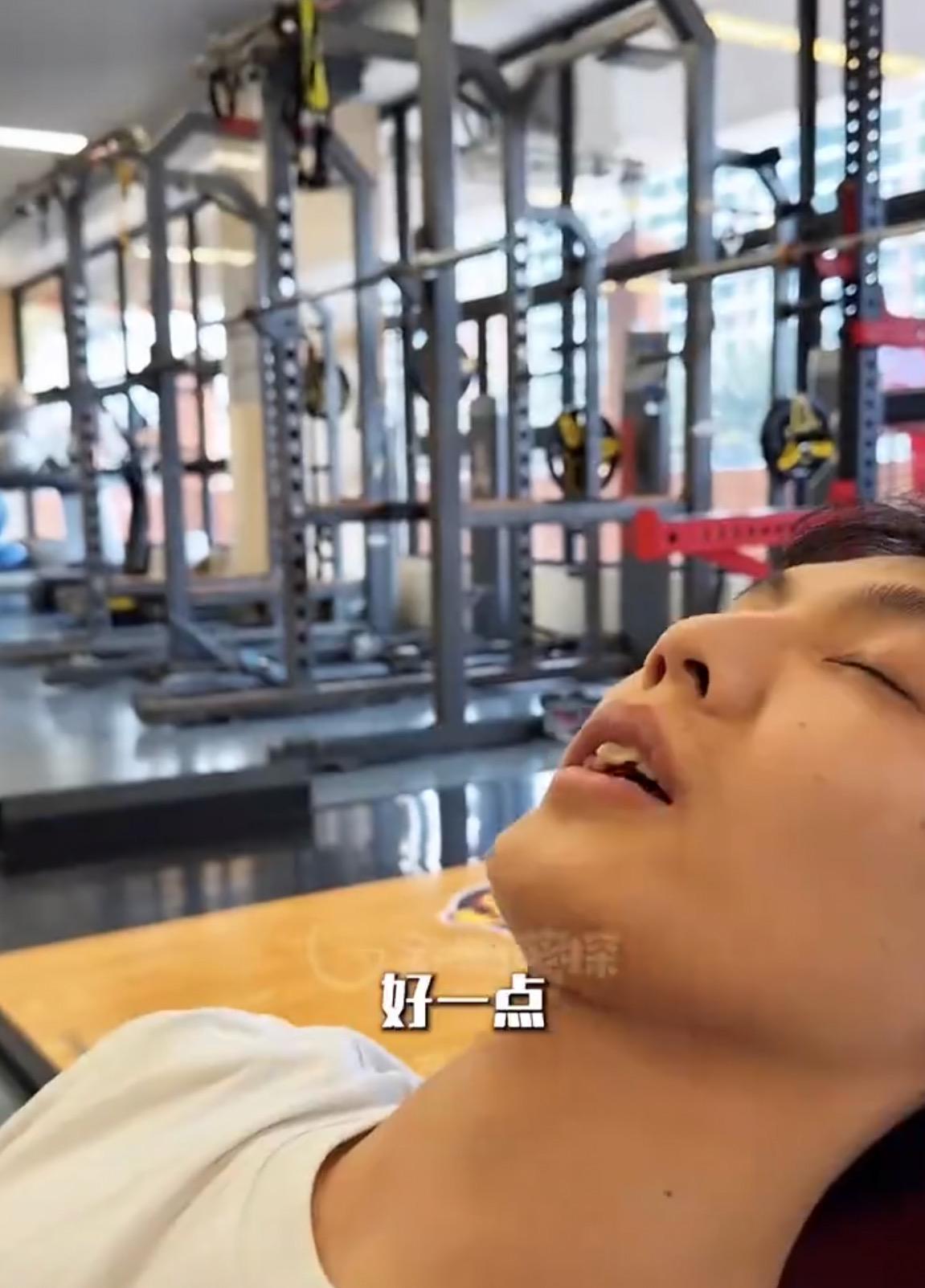 开云在线开户-早上十点！徐杰宣布重要决定，萨林杰直接摆烂，杜润旺肚腩遭群嘲